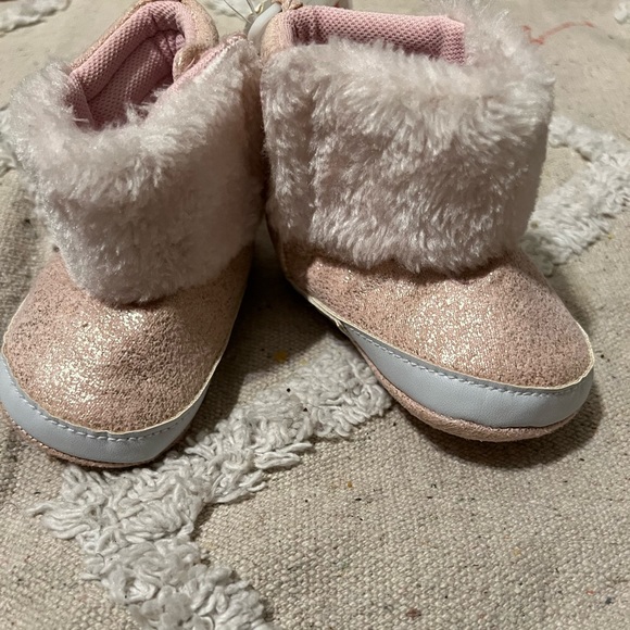 ABG Baby Pink Booties - Picture 1 of 2